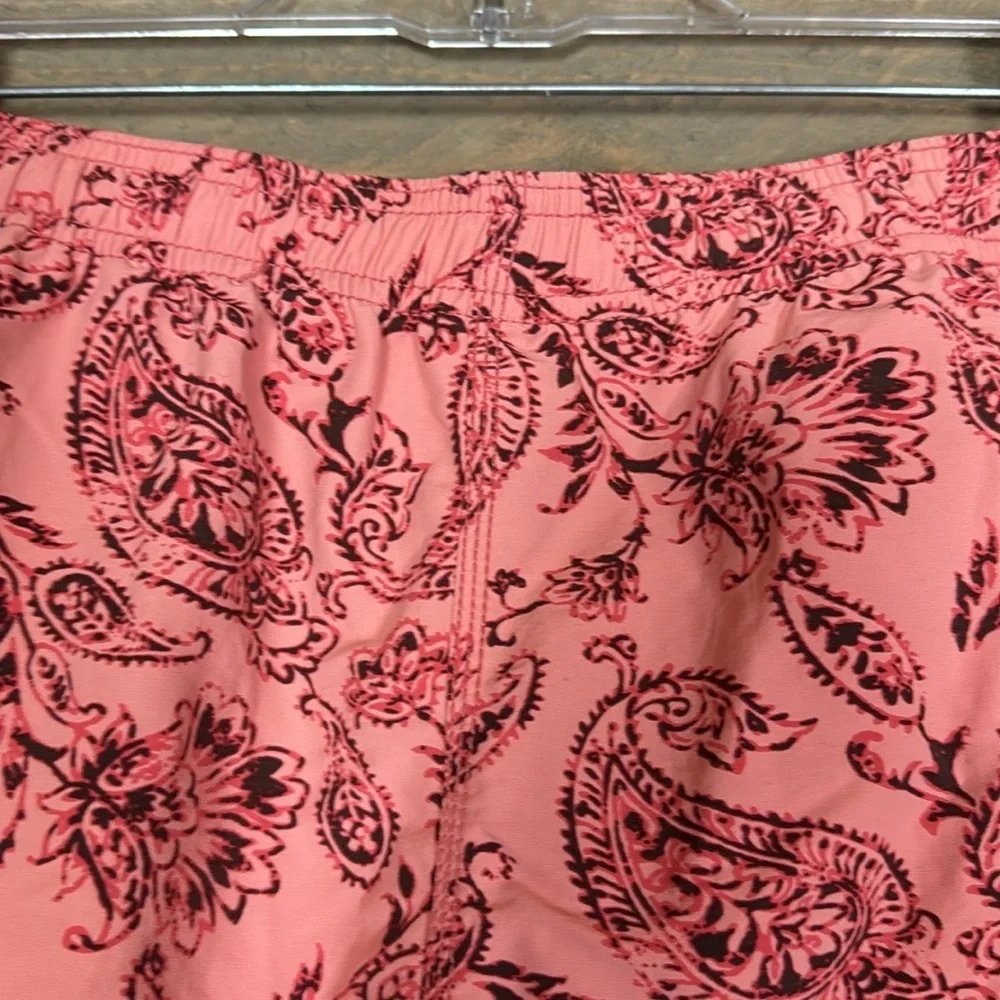 Tommy Bahama Relax coral color swim trunks with paisley print Size XXL